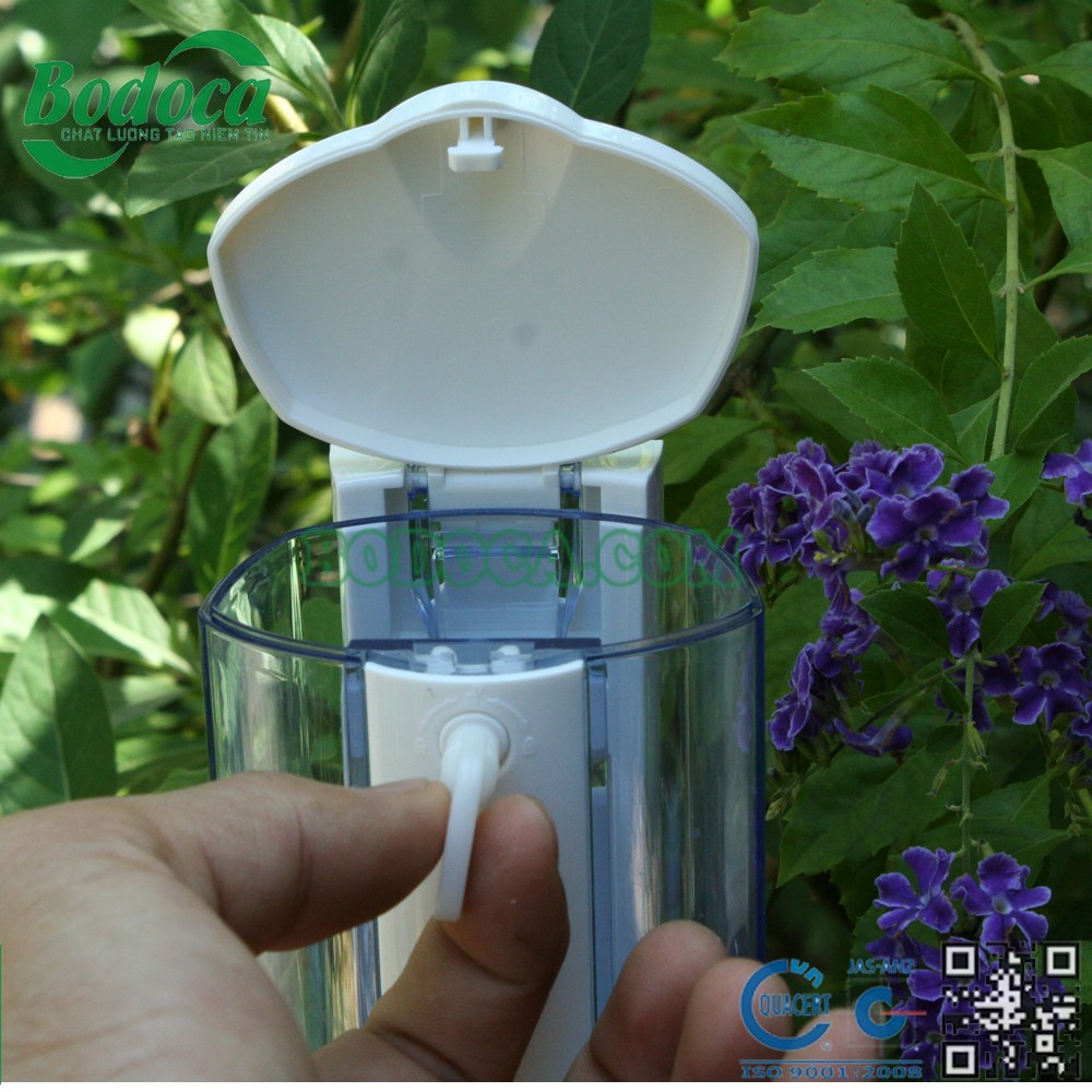 Bình đựng nước rửa tay bằng nhựa